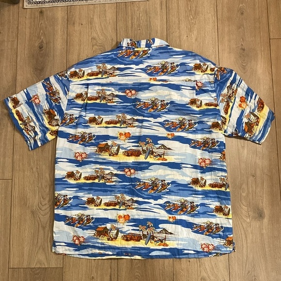 Walt Disney World | Mickey Big Mickahuna Beach & Surf Co | Hawaiian | La… - Picture 6 of 9